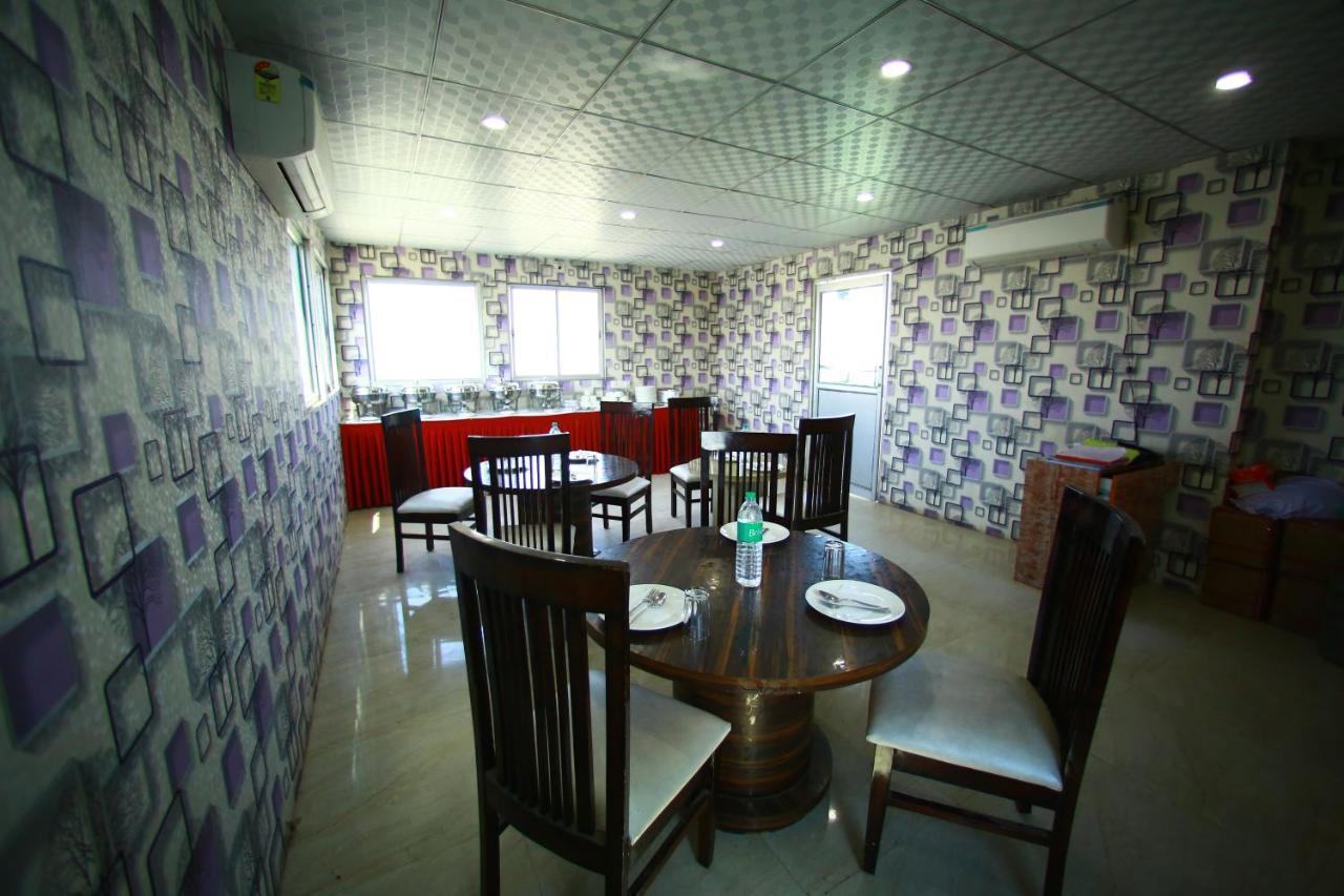 Hotel Smart Plaza 뉴델리 외부 사진