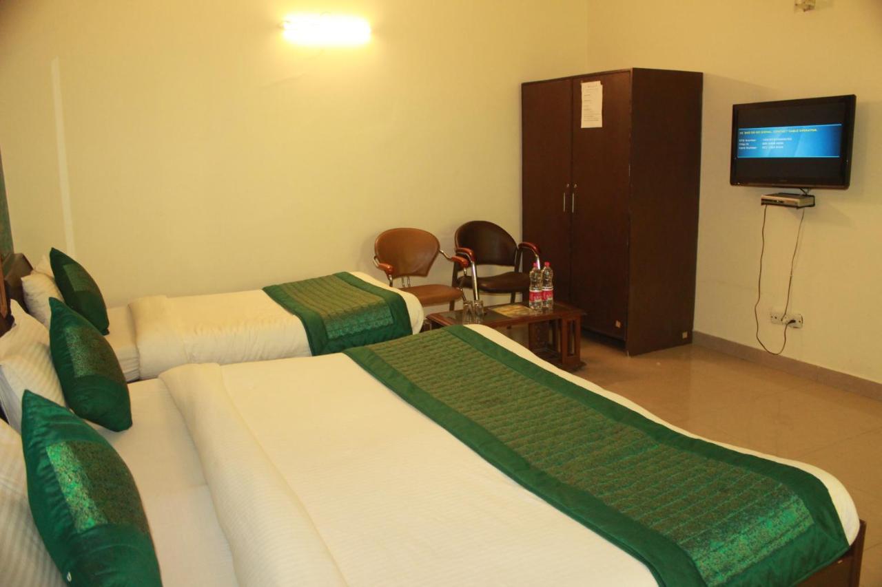 Hotel Smart Plaza 뉴델리 외부 사진