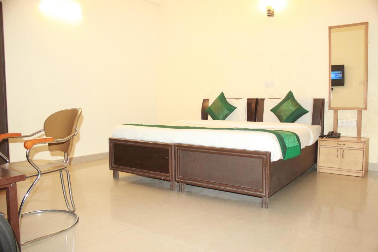 Hotel Smart Plaza 뉴델리 외부 사진